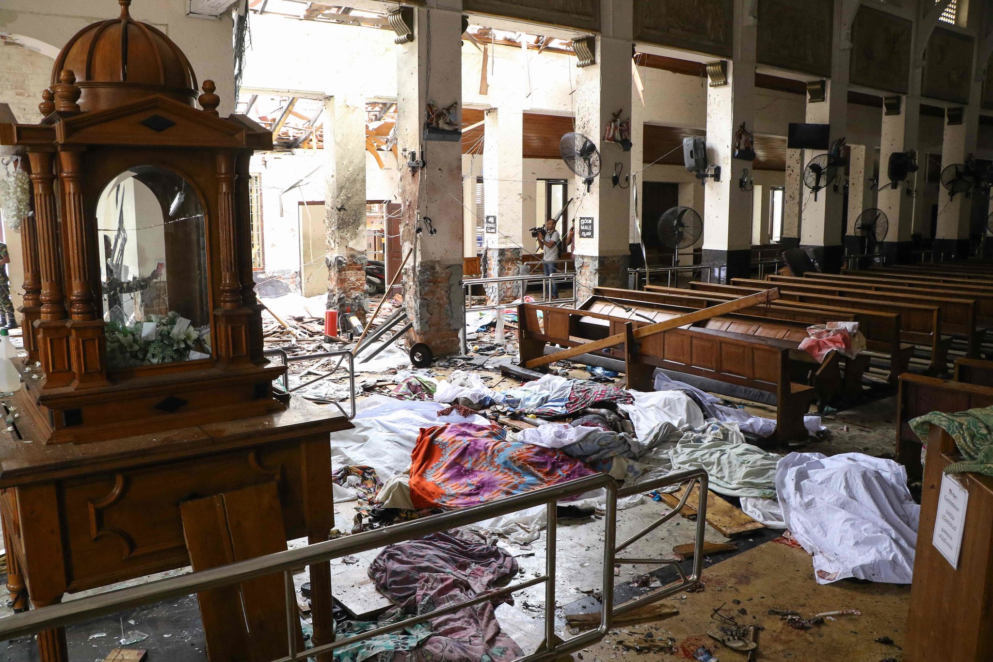 Easter Bomb Attacks on Sri Lanka Churches, Hotels Kill at Least 207 ...