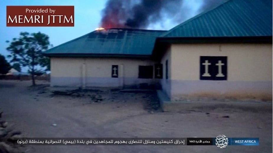 A building with a fire on the roof

AI-generated content may be incorrect.